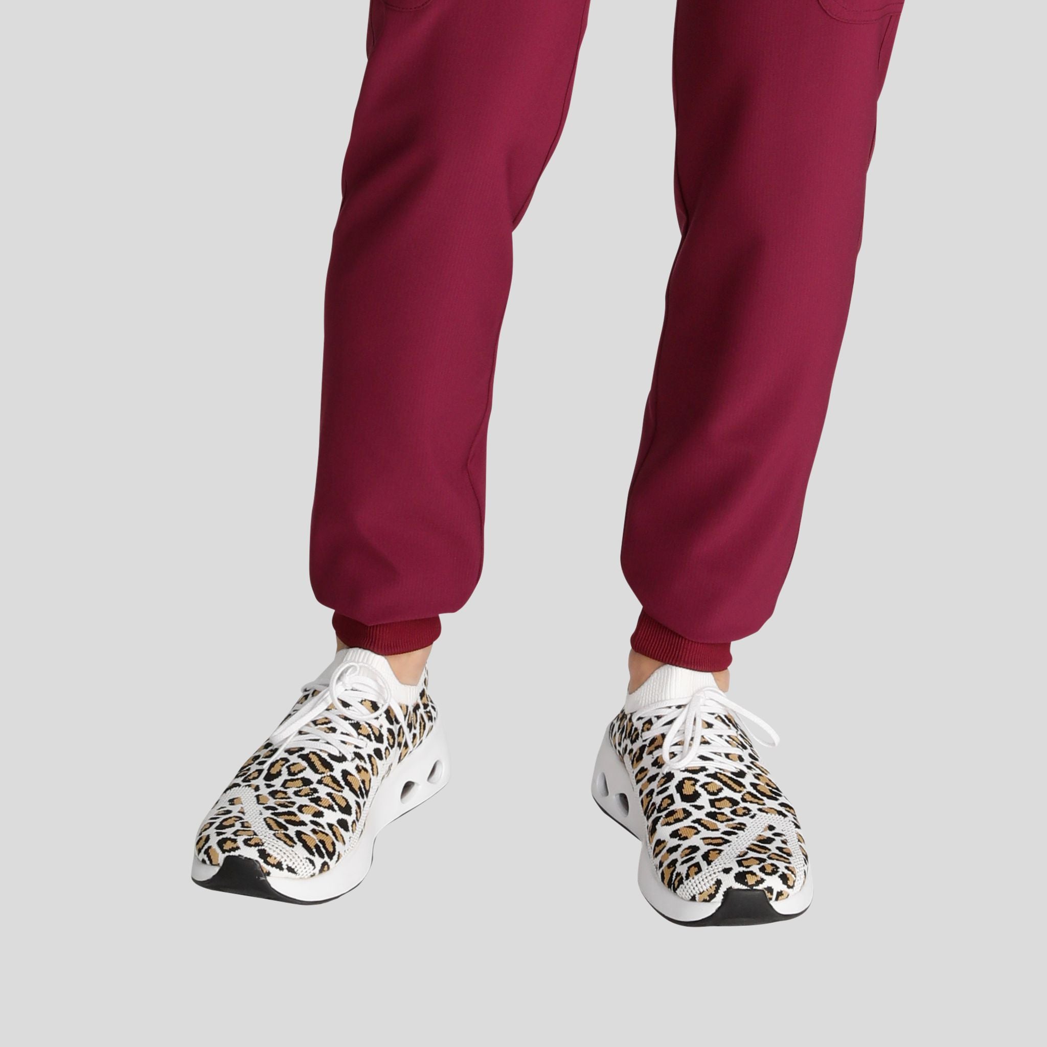 Women's Natural Rise Jogger Scrub Pant