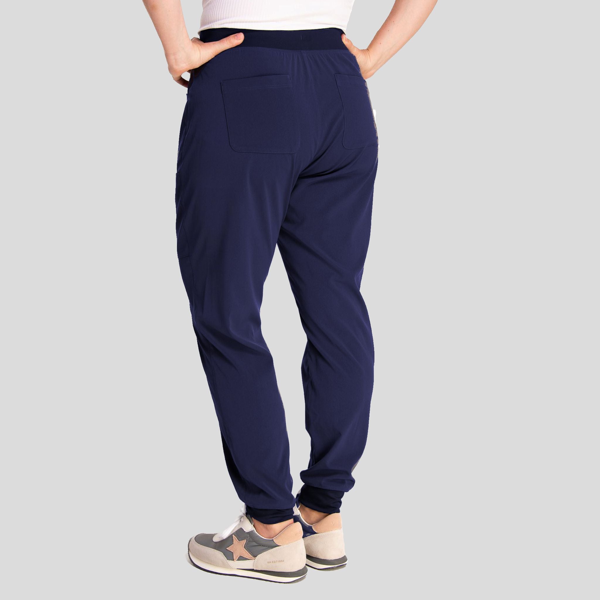 Women’s Jogger Scrub Pants