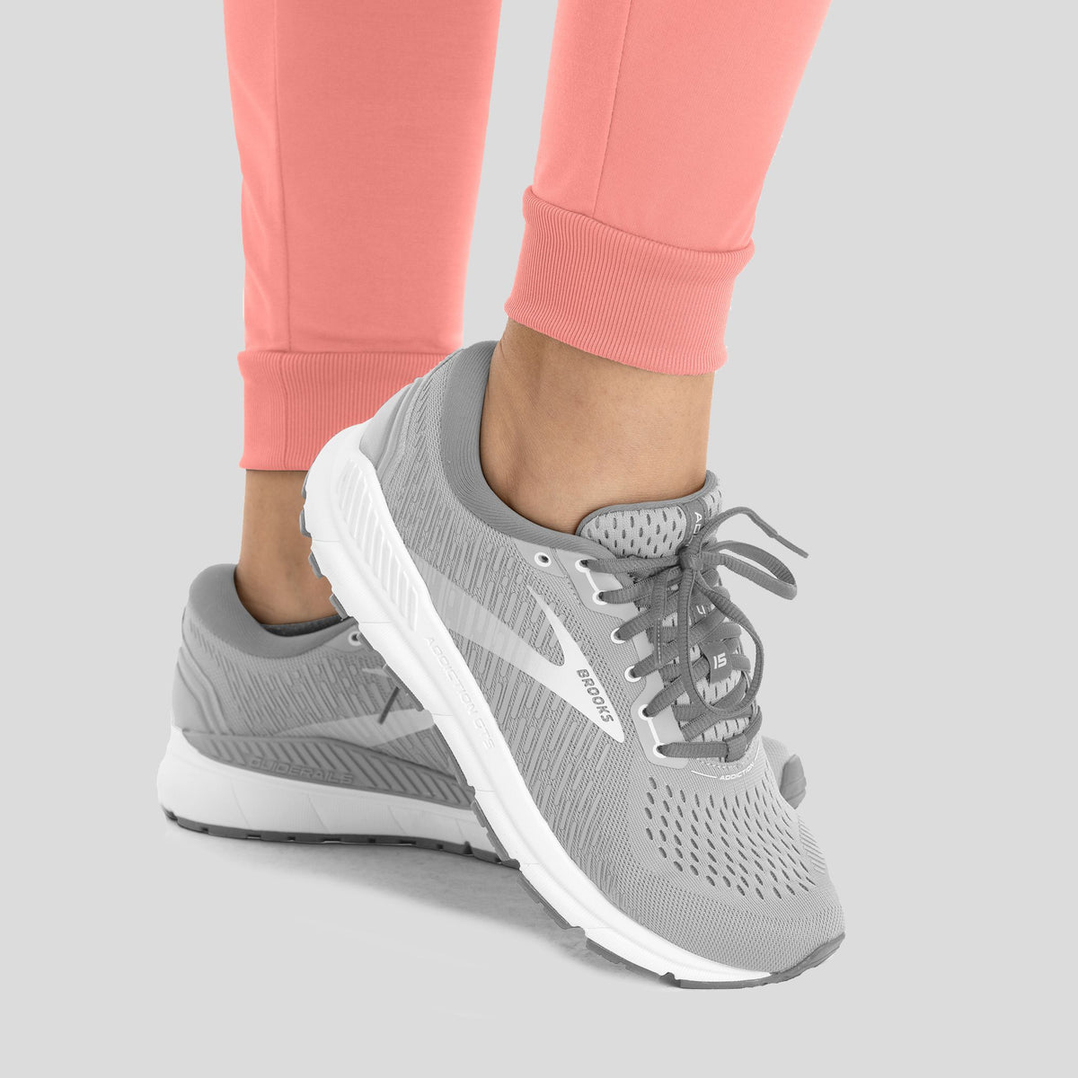 Women's Mid Rise Elastic Jogger