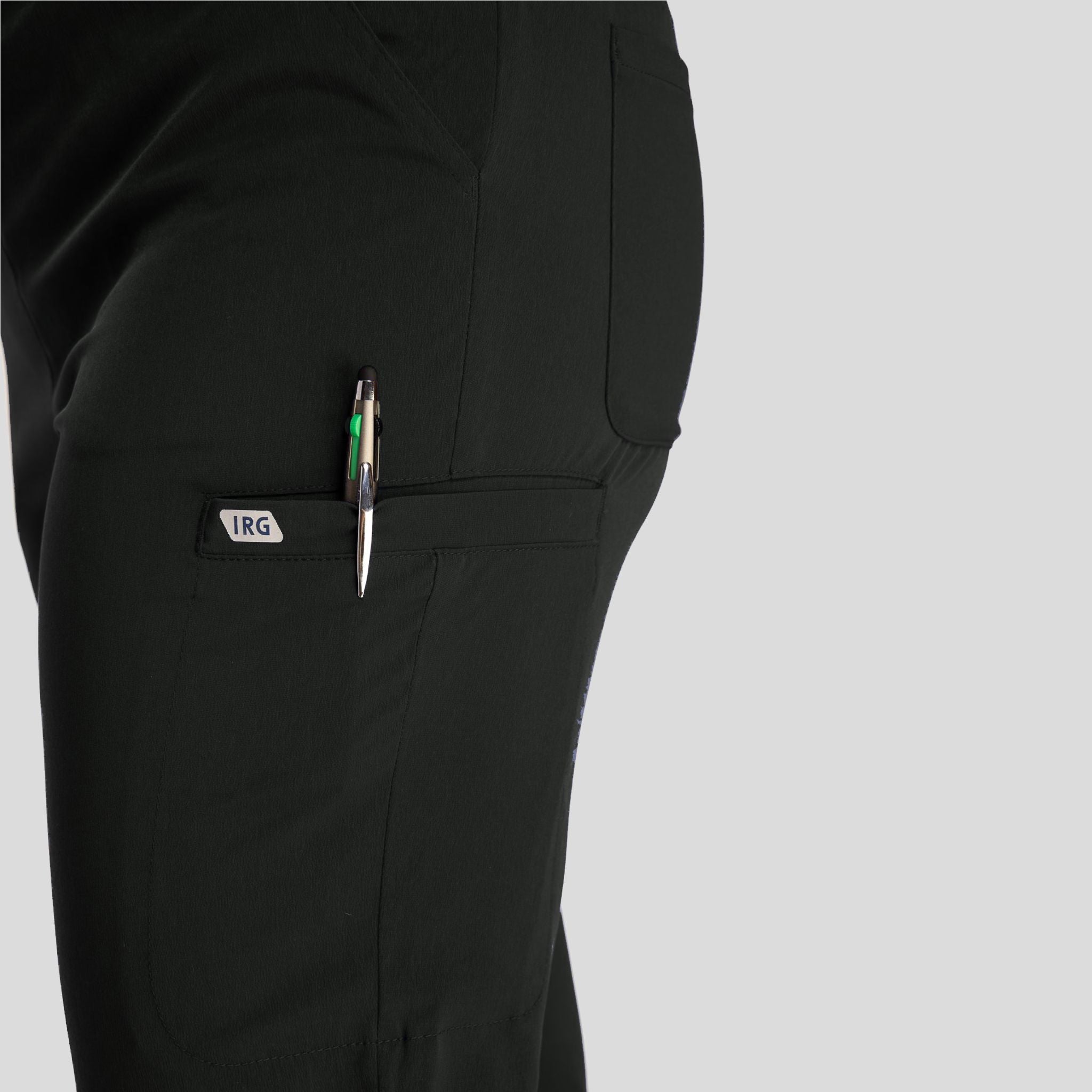 Women’s Elastic Waist Pant