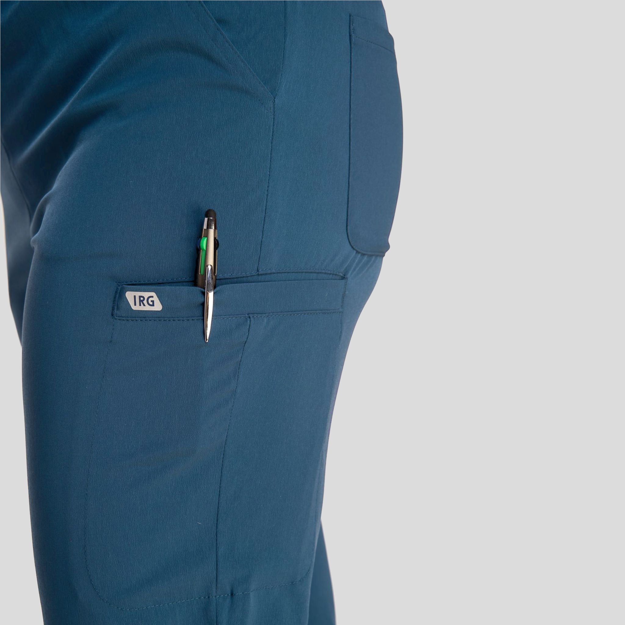 Women’s Elastic Waist Pant