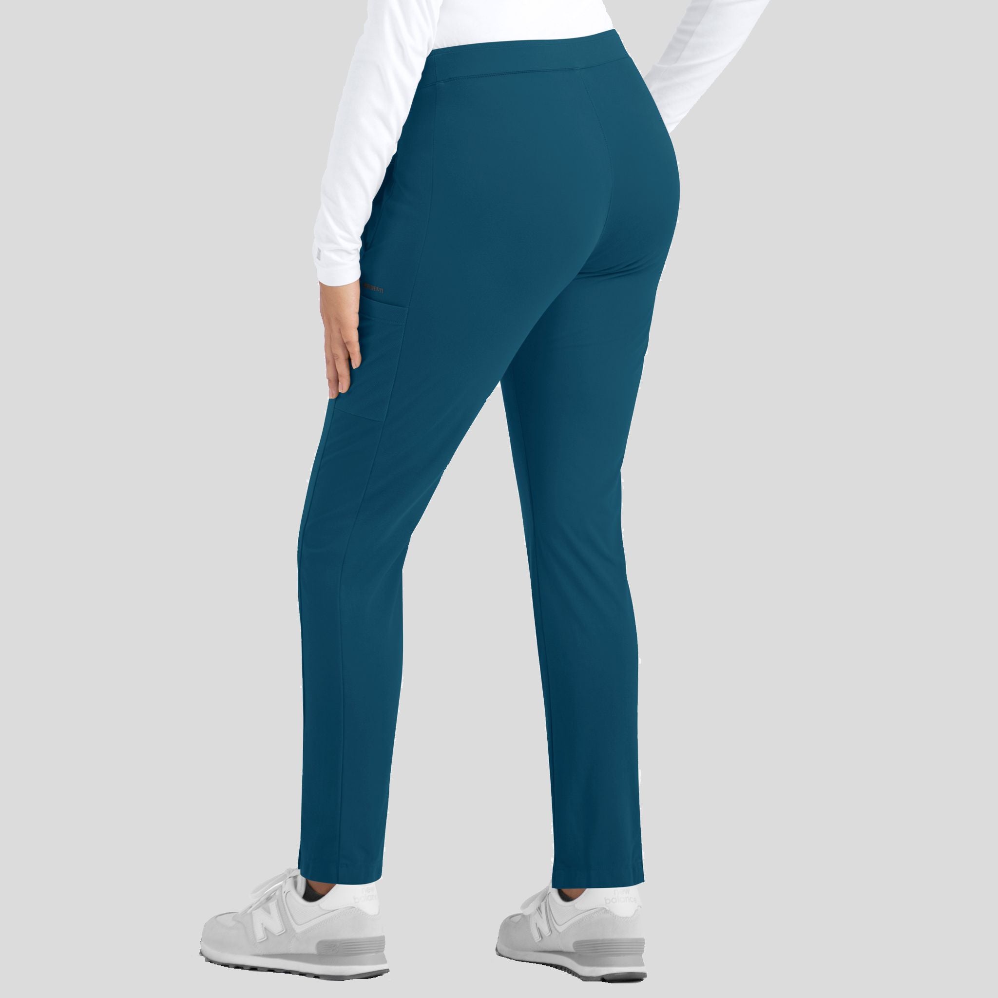 Women's Mid Rise Tapered Pant