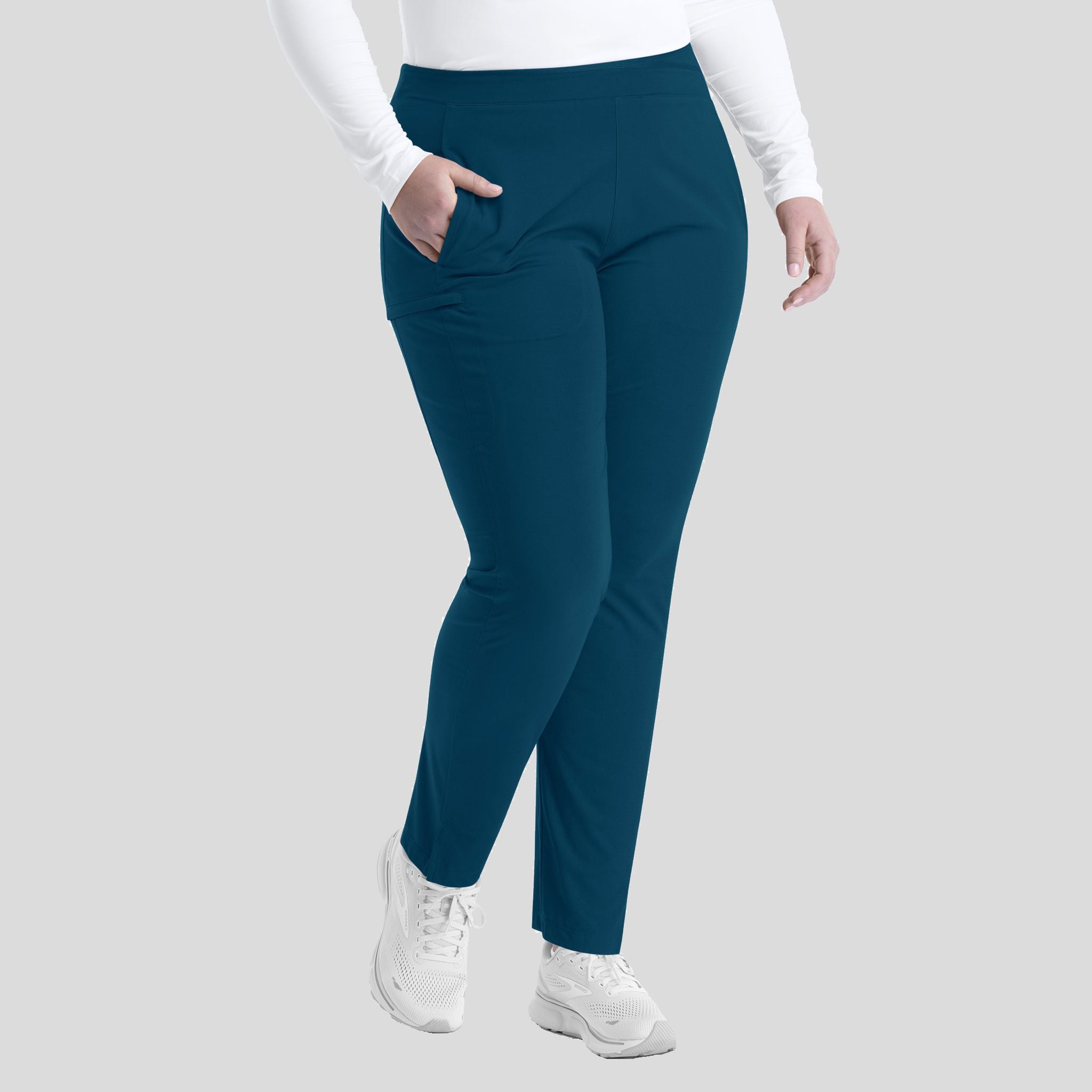 Women's Mid Rise Tapered Pant