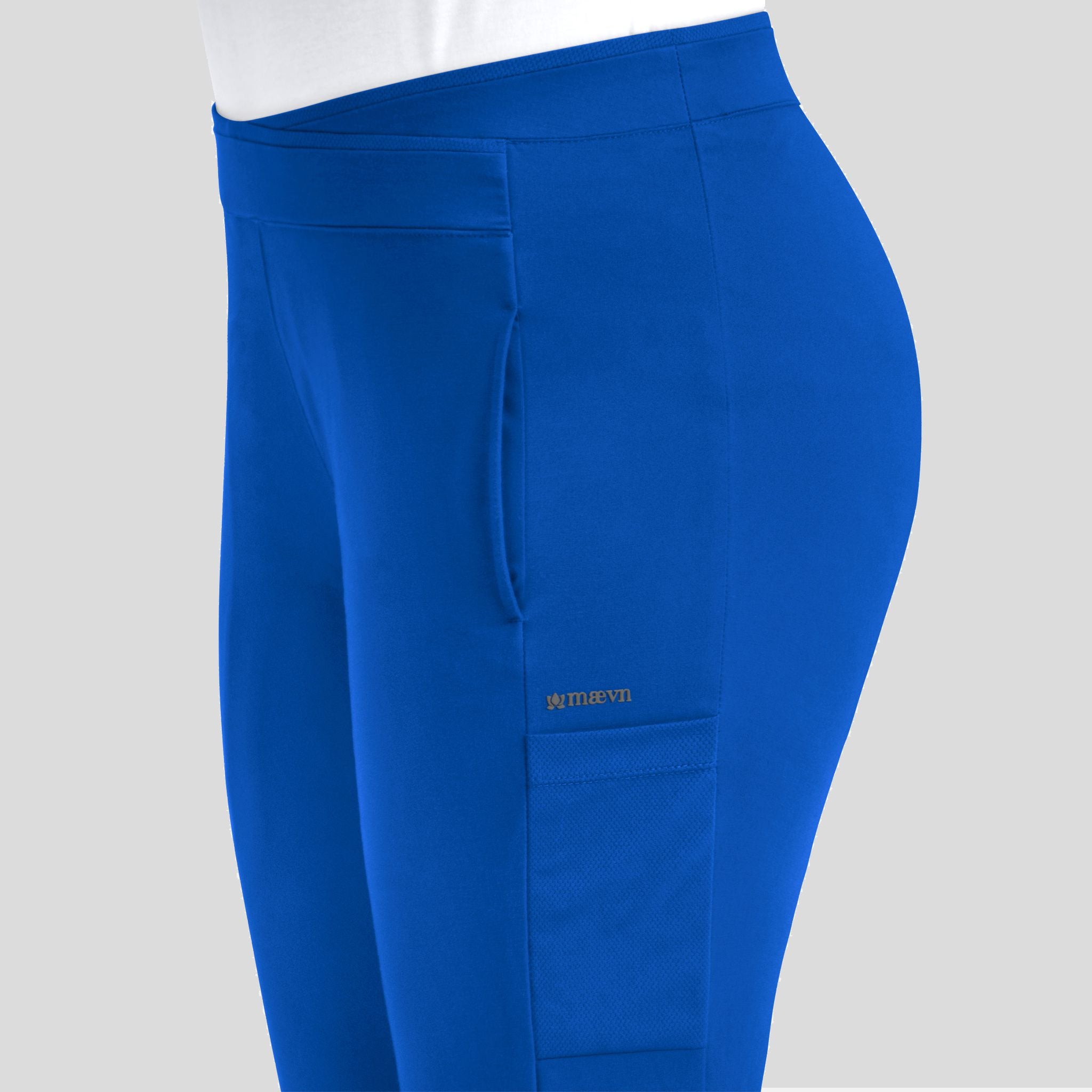 Women's Mid Rise Tapered Pant