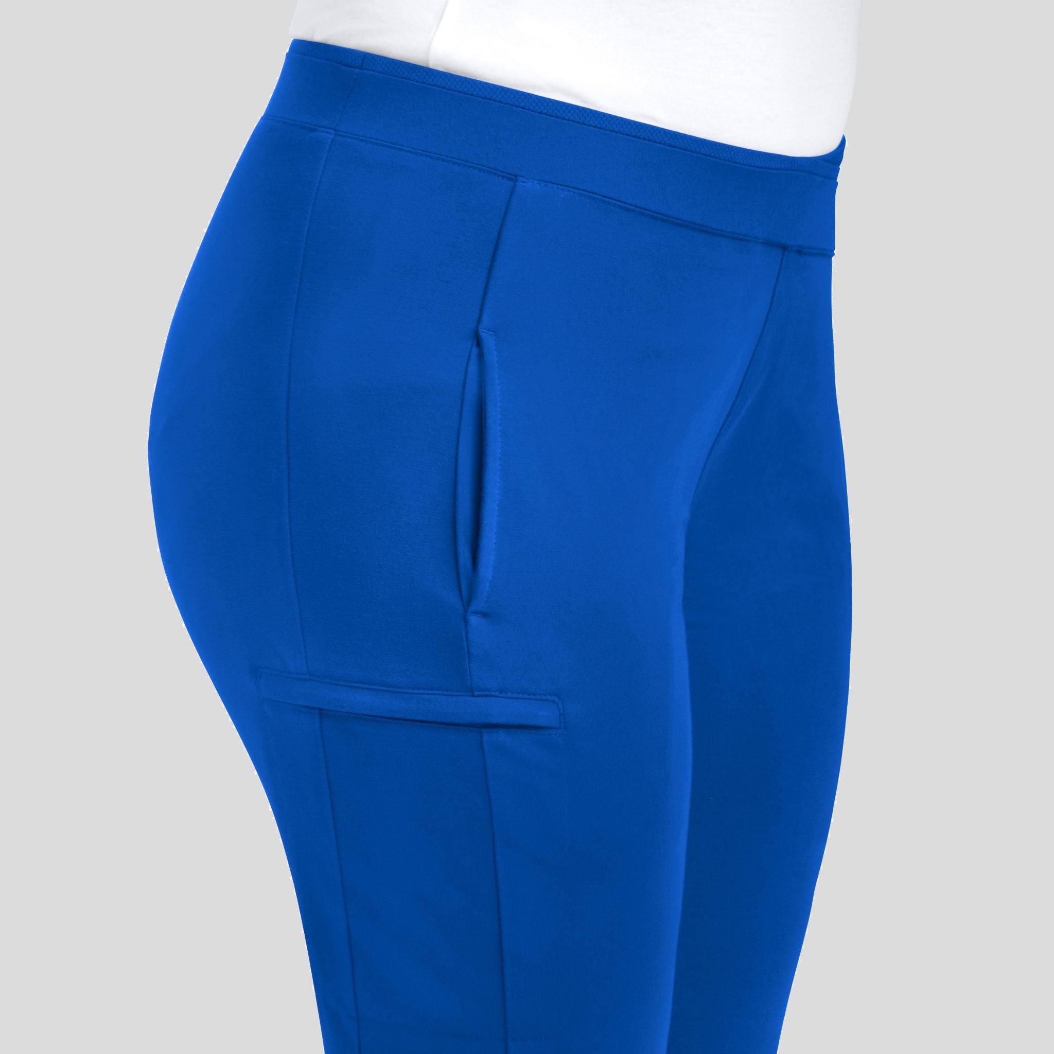 Women's Mid Rise Tapered Pant