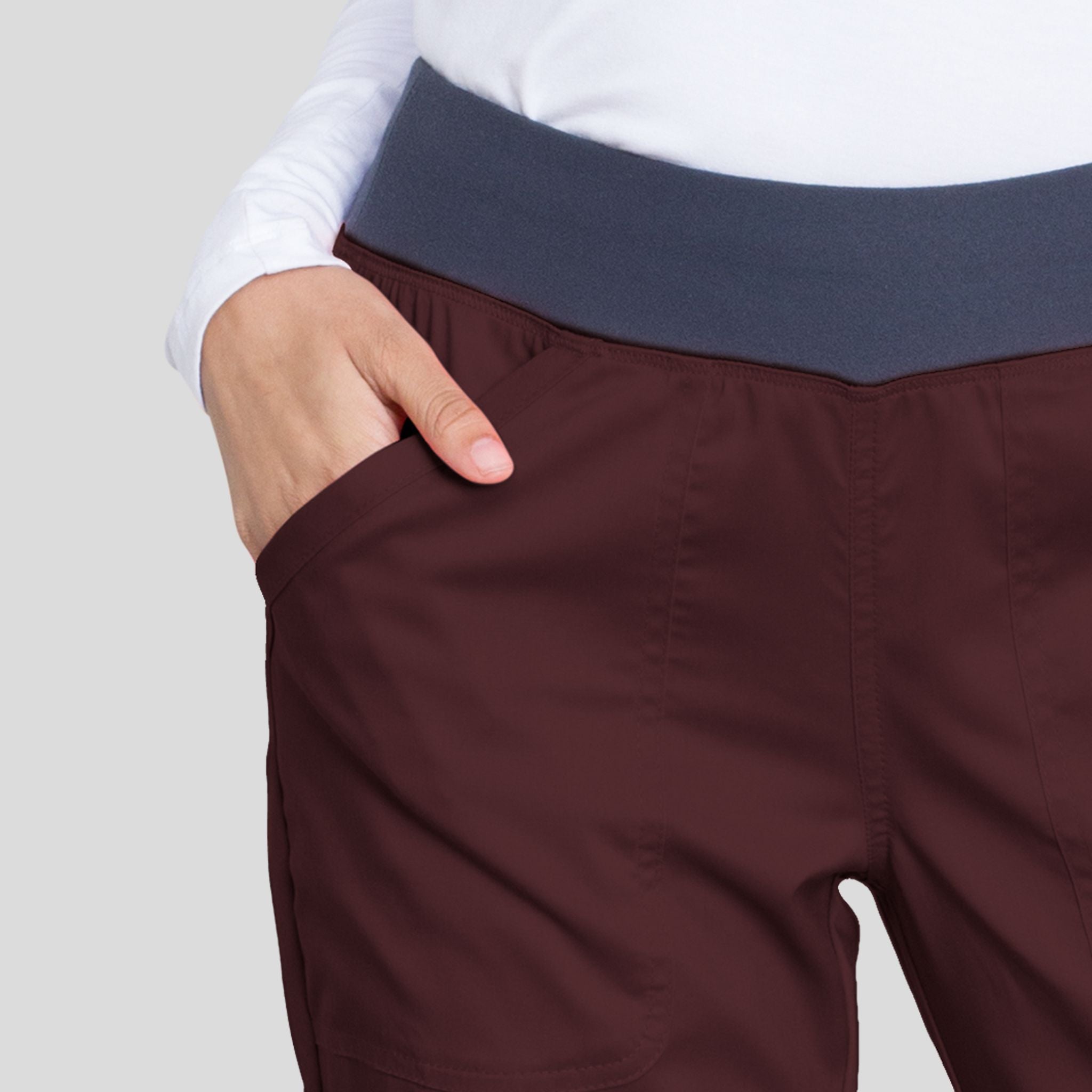 Women's Elastic Waistband Cargo Pull-On Scrub Pant